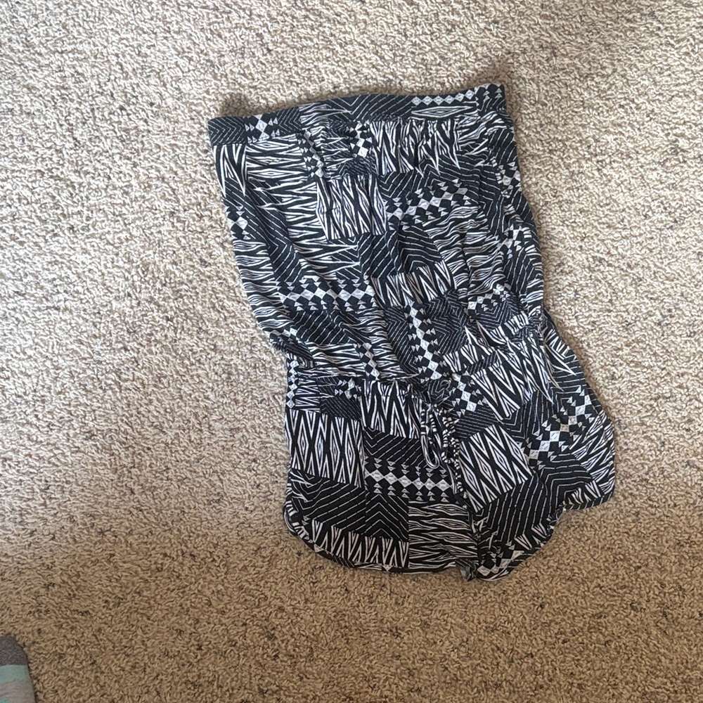 Mossimo Supply Co. Black and White Patterned Dress